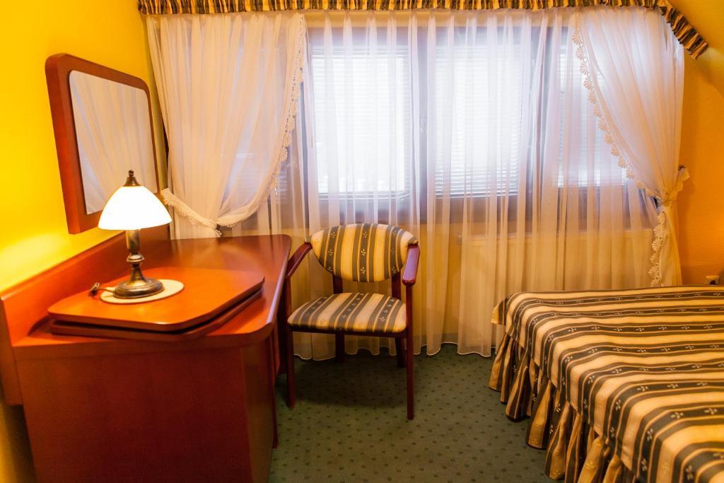 Hotel Rebajlo Piła Chambre photo